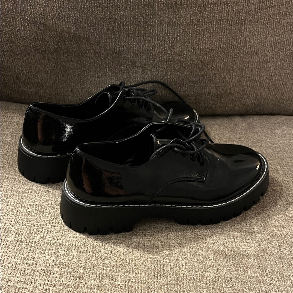 Forever 21 BRAND NEW Patent shoes